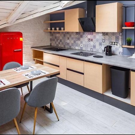 Romari Площа Ринок 29 Apartamento Lviv Exterior foto