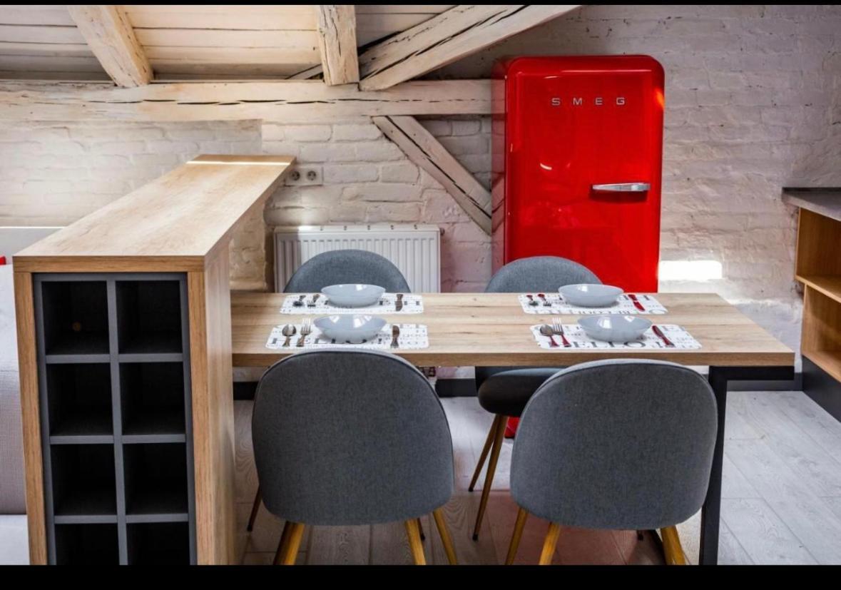 Romari Площа Ринок 29 Apartamento Lviv Exterior foto