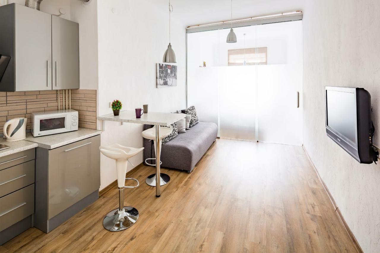 Romari Площа Ринок 29 Apartamento Lviv Exterior foto